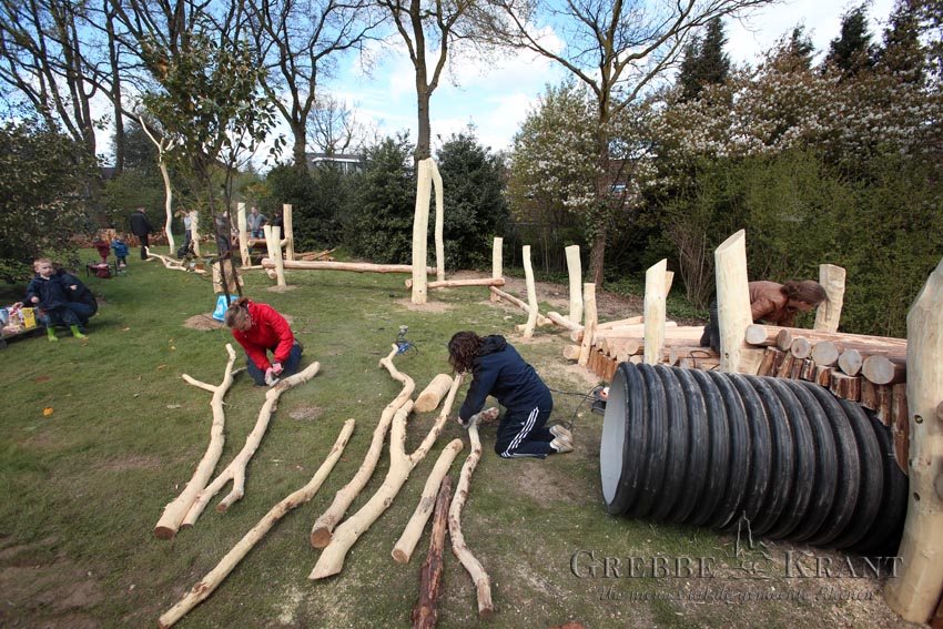 Rhenen, 23 april 2016. Speeltuin krijgt facelift. Fotograaf: Peter Kuhl.