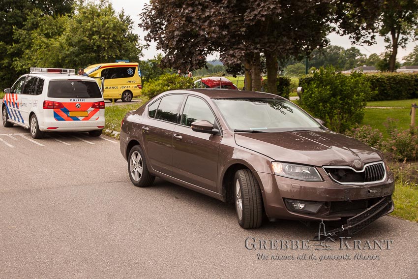 Rhenen, 13 juni 2016. Auto in de sloot. Fotograaf: Hans Hoekstra