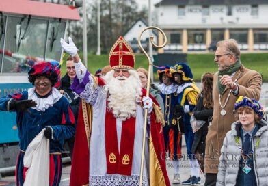 Sinterklaas komt aan in Elst Sinterklaas komt aan in Elst