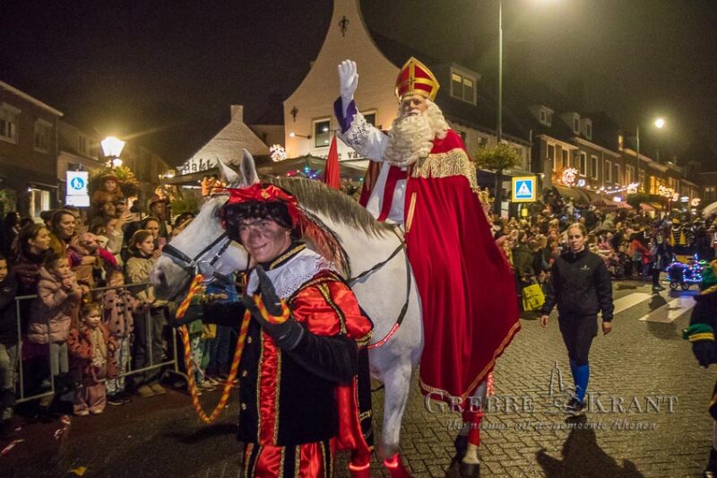 Verlichte Sinterklaasoptocht in Rhenen Verlichte Sinterklaasoptocht in Rhenen