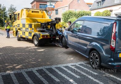 Botsing op de Nieuwe Veenendaalseweg Botsing op de Nieuwe Veenendaalseweg